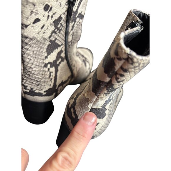 Aaden Snake Print Ankle Boots Womens 7.5M PU Upper Textile Lining*note wear - Picture 8 of 12